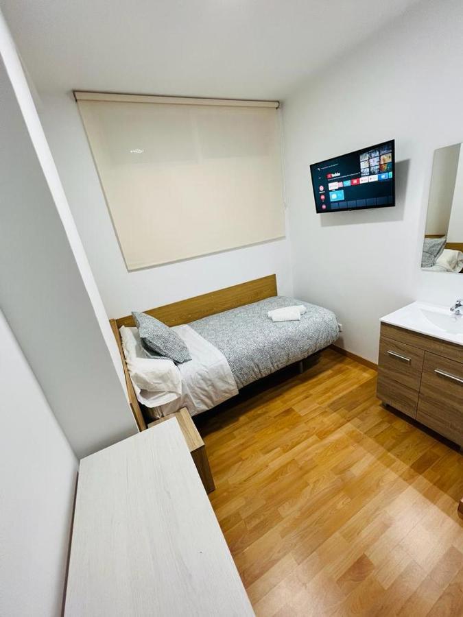 Hospedaje Colonia Vallecas Madrid Extérieur photo