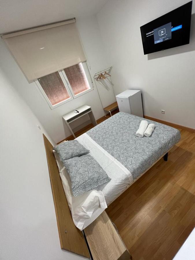 Hospedaje Colonia Vallecas Madrid Extérieur photo