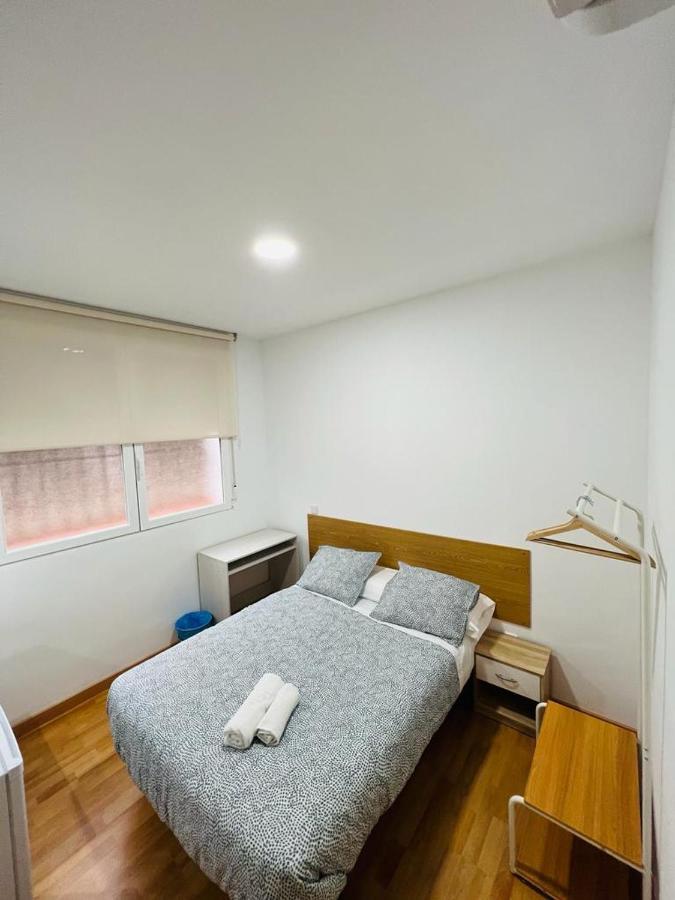 Hospedaje Colonia Vallecas Madrid Extérieur photo