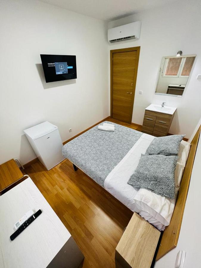 Hospedaje Colonia Vallecas Madrid Extérieur photo